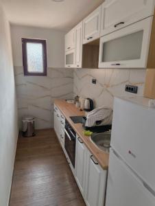 IN Zemun Gardos Apartment