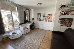 Studio for 2 - near Louvre Museum