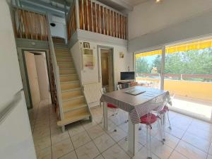 Appartement 2 pièces mezzanine accès plage, parking privé ! - FR-1-326-831