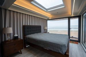 Vessel of tomorrow - Camp QYB - V2