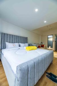 lovely fully furnished studio apartment in kilimani with unbeatable city views