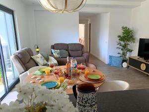 Casa Esmeralda, piscina, estacionamento, AC, Wifi