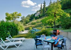Maisons de vacances Grange authentique avec vue, piscine chauffee et Wifi : photos des chambres