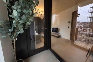 Modern & Spacious 1-Bedroom Apartment with Balcony, MH8-303