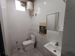 Hotel Royal Near Laxmi Nagar V3S MALL