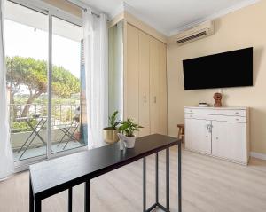 Studio Cap d Antibes Balcon vue mer