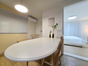 Apgujeong Dosan Jthestay