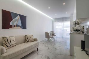 Baleeira Sea View Studio