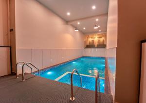 Choice Holiday Pool Resort Vagamon by VOYE HOMES