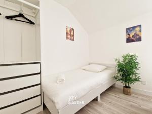 House for 10 people, Disneyland