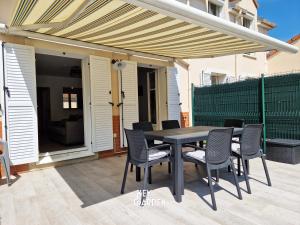 House for 10 people, Disneyland