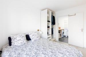 GuestReady - Chic Retreat with Balcony for 2