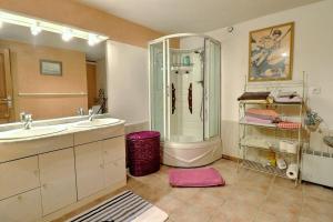 joli gîte entre le lac dIssarles et le Mt gerbier