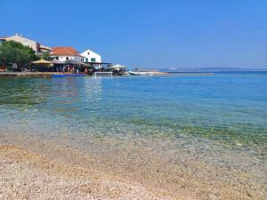 Sea and olive apartment
