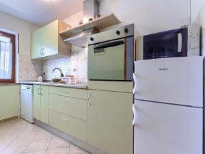 Holiday Home Kate by Interhome