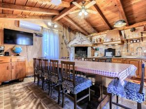 Holiday Home Villa Lucky by Interhome