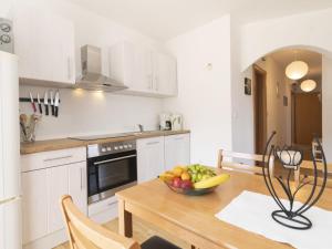 Apartment Anđa-4 by Interhome