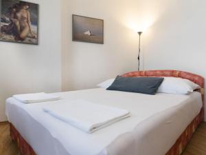 Apartment Anđa-4 by Interhome