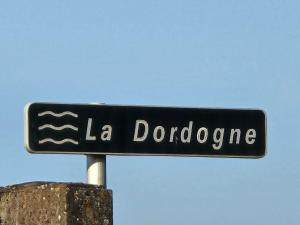 Appartements LA MAISON VALENTIN AU COEUR DE LA CITE MEDIEVALE : photos des chambres