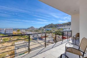 2 BR Wake up to unique views from your balcony