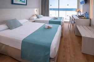 Junior Suite (2 Adults + 2 Children) room in 4R Salou Park Resort I