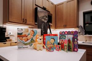 Central SD, Luxury Home and Casita, Pool, BBQ, Sleeps10