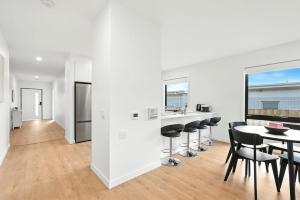 Modern and Accessible, Old Beach