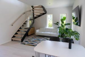 Brand new house with parking, sauna, patio