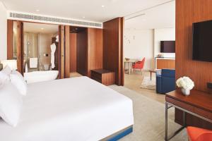 JA Lake View Hotel, Dubai