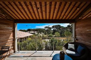 Hotels Le Hameau Des Pesquiers Ecolodge & Spa, Curio Collection By Hilton : photos des chambres