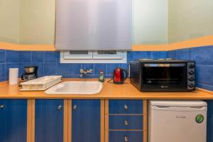 City Haven: 1-BR, Central Athens
