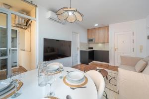 Cozy Apart In Fuengirola with Beach Views