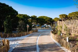 Hotels Le Hameau Des Pesquiers Ecolodge & Spa, Curio Collection By Hilton : photos des chambres