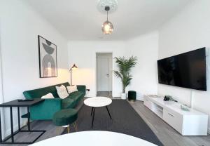 ArtLounge-2 bed garden Free parking
