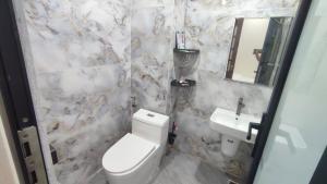 Nhà 28 - gần Lotte và Hồ Tây