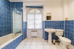 Maisons de vacances Le Moulin de la Touche Minoterie Piscine : photos des chambres