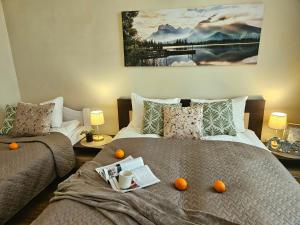 Avocado Old Town 2BR Spacious Apartment near Dome Square