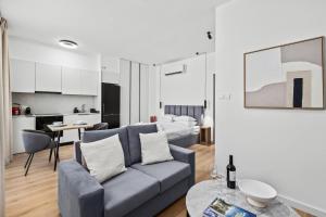 Artemis 104 - Seaside Stories