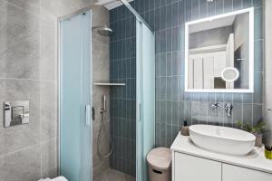 Artemis 104 - Seaside Stories