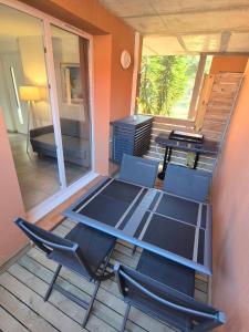Appartements Charmant T2 climatise avec terrasse a 5min des plages : photos des chambres