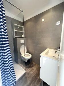 Appartements MORIANI PLAGE Studio familial terrasse B2 : photos des chambres