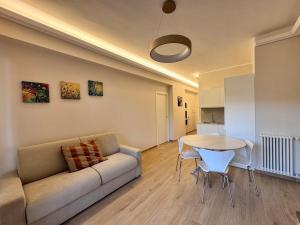Luxury Apartment Metro Cornelia