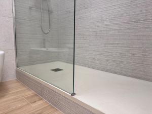 Luxury Apartment Metro Cornelia