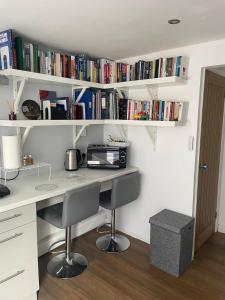 Cozy 1 bedroom, Private Entrance!