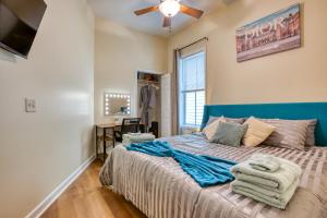 The Fun House - Parking - 2 King Bed, Massage Chair