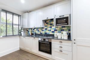 1-Bedroom Top Floor Apartment