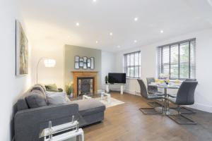 1-Bedroom Top Floor Apartment