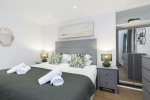1-Bedroom Top Floor Apartment
