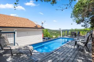 The Heritage Hideaway Sweeping Views Games & More