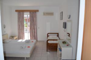 Studio (3 Adults) room in Kremasti Memories
